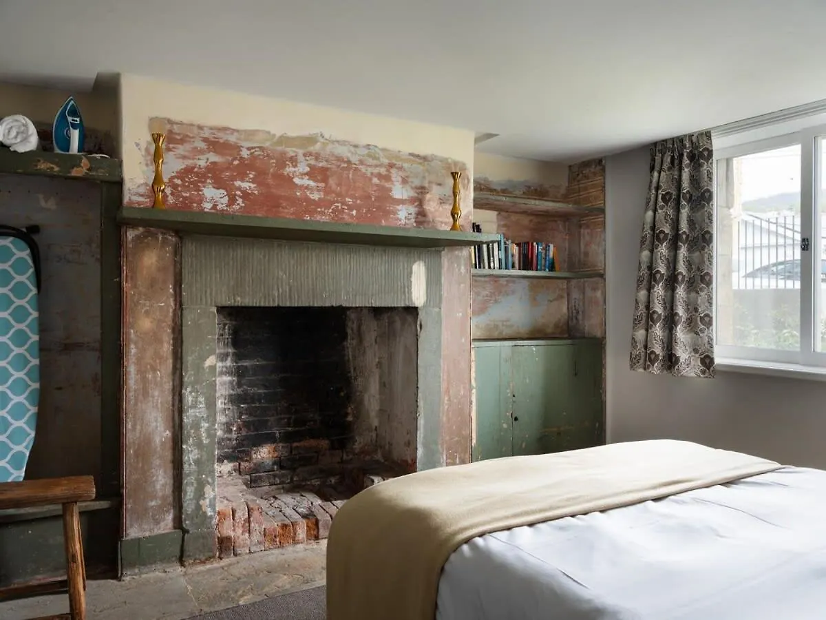 The Cellar Apartment Hobart